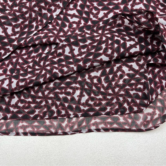 CAbi #3271 Venus Sleeveless Cowl Neck Print Top - Picture 8 of 8